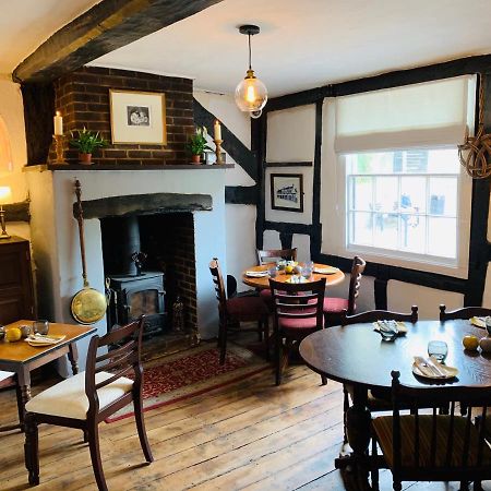 The Swan Inn Midhurst Buitenkant foto
