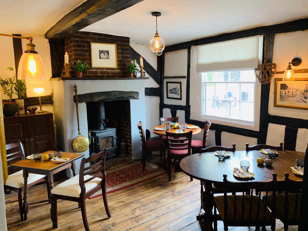The Swan Inn Midhurst Buitenkant foto