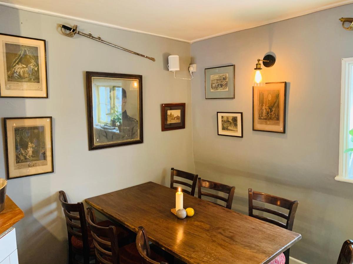 The Swan Inn Midhurst Buitenkant foto