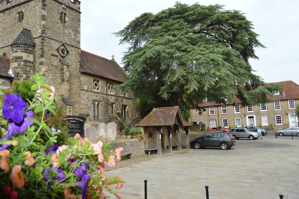 The Swan Inn Midhurst Buitenkant foto