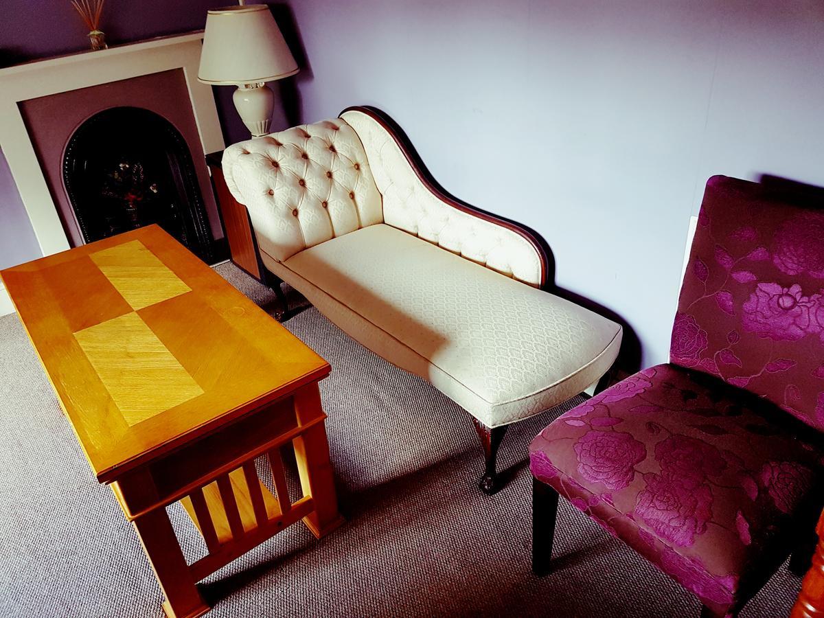 The Swan Inn Midhurst Buitenkant foto